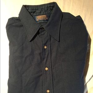 Vintage men’s Pendleton 100% Wool button down